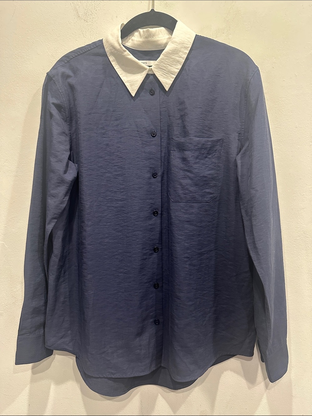 BLDWN Royce Navy Button Down Shirt white collar size medium classic minimalist